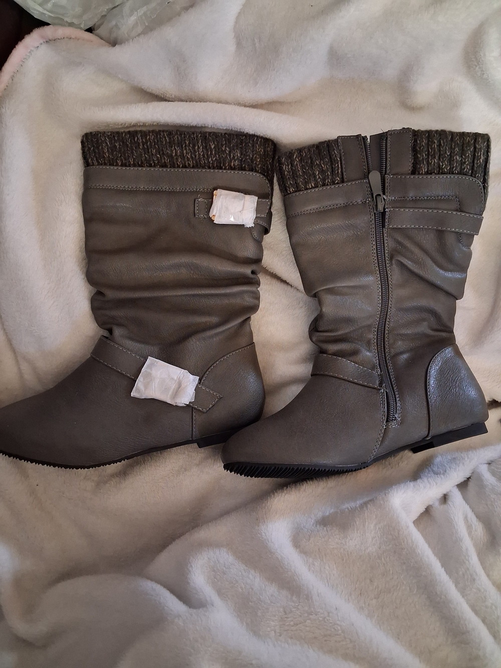 Knit-Cuff Mid-Calf Heeled Boots in Grey